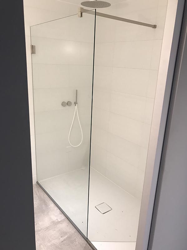 Douche sur mesure Toqani SA 4